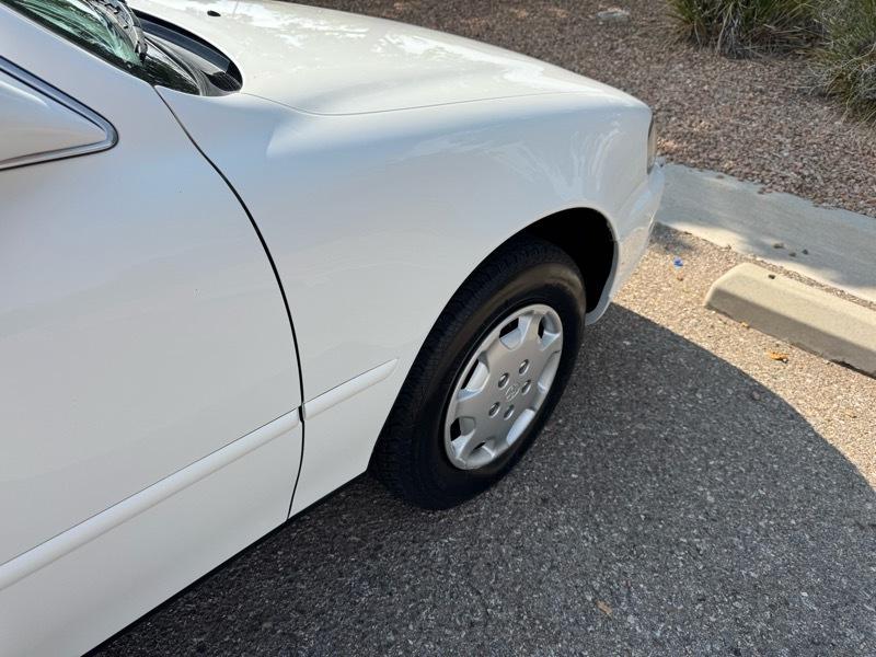 Toyota Camry 4dr Sedan LE Auto 1992
