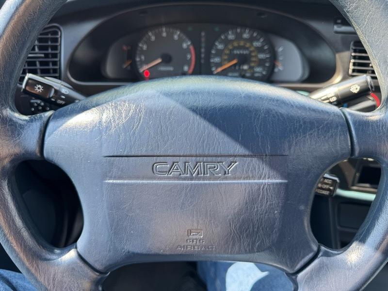 Toyota Camry 4dr Sedan LE Auto 1992