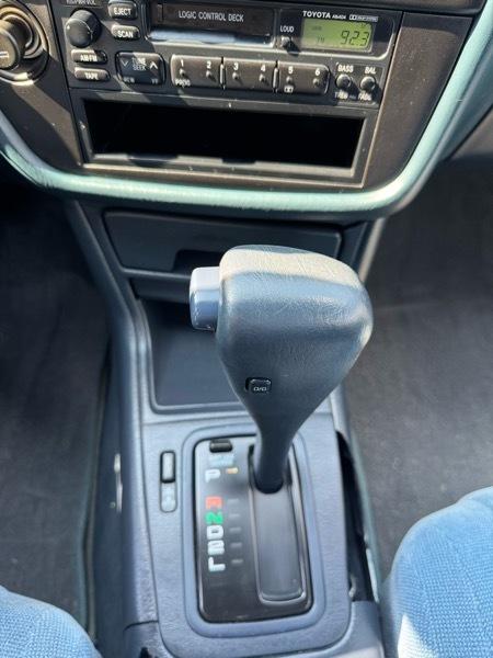 Toyota Camry 4dr Sedan LE Auto 1992