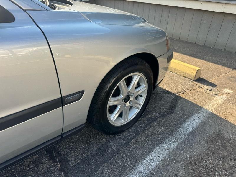 Volvo S60 2.4L Auto w/Sunroof 2002
