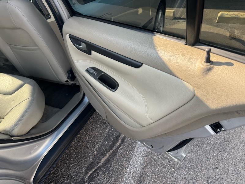 Volvo S60 2.4L Auto w/Sunroof 2002
