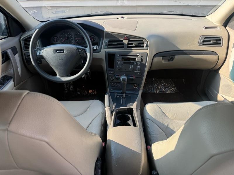 Volvo S60 2.4L Auto w/Sunroof 2002