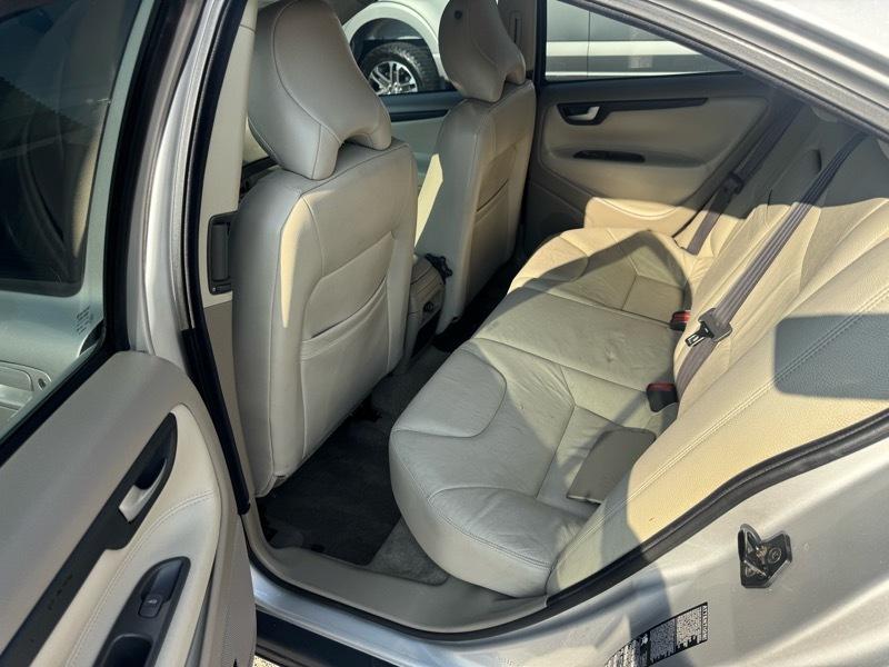 Volvo S60 2.4L Auto w/Sunroof 2002