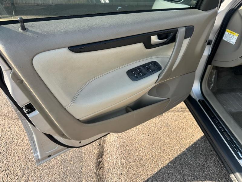 Volvo S60 2.4L Auto w/Sunroof 2002