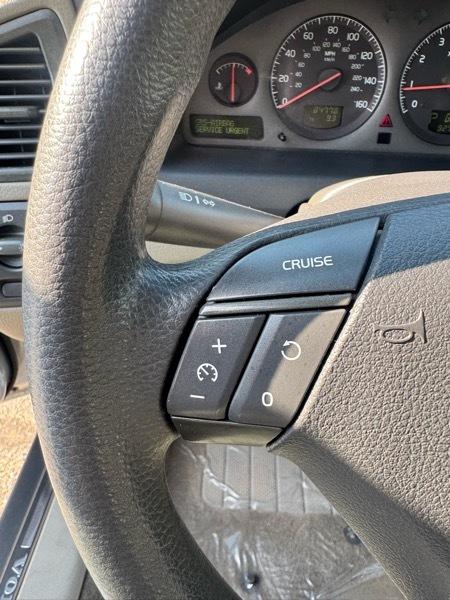 Volvo S60 2.4L Auto w/Sunroof 2002
