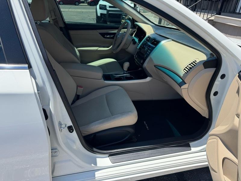 Nissan Altima 4dr Sdn I4 2.5 S 2015