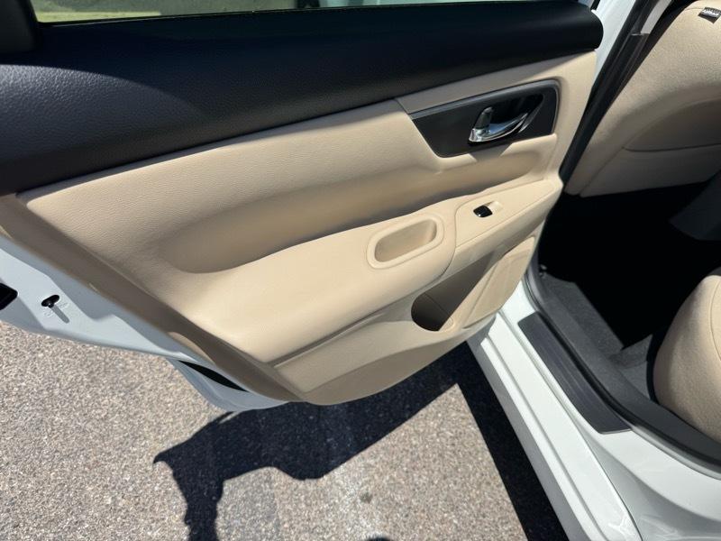 Nissan Altima 4dr Sdn I4 2.5 S 2015