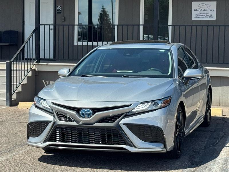 Toyota Camry Hybrid XSE CVT (Natl) 2023