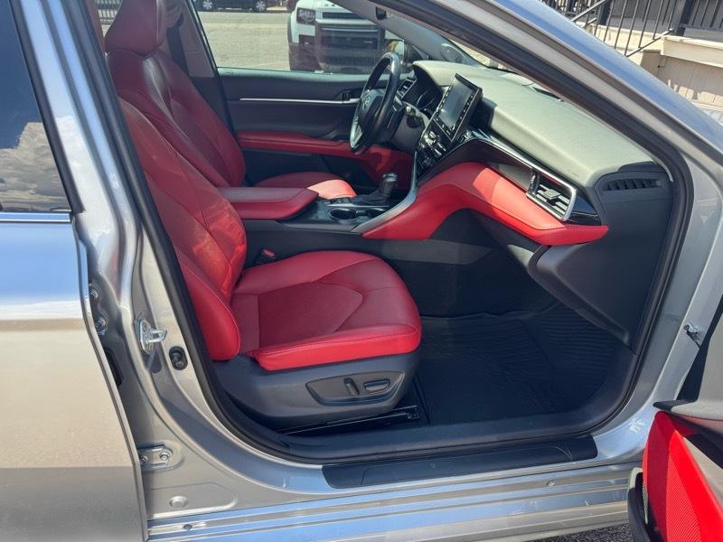 Toyota Camry Hybrid XSE CVT (Natl) 2023