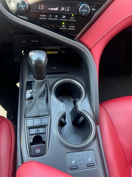 Toyota Camry Hybrid XSE CVT (Natl) 2023