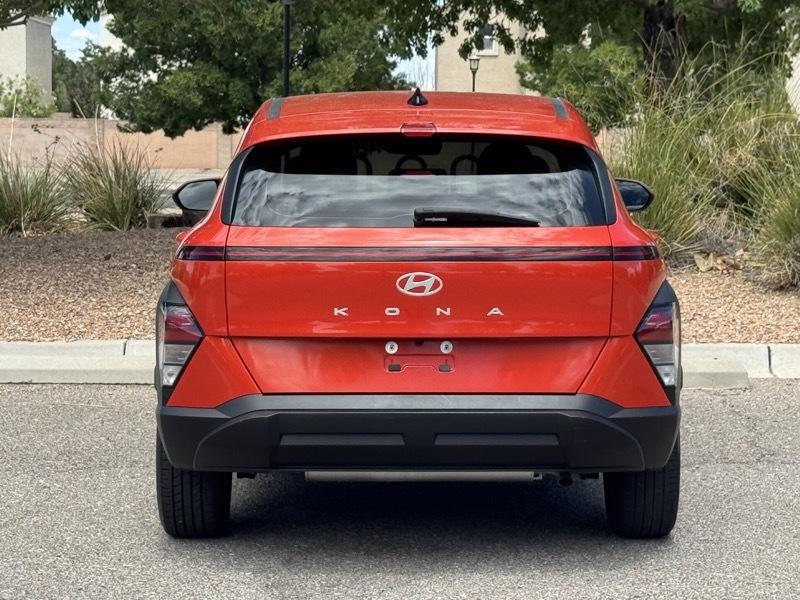 Hyundai Kona SE FWD 2024