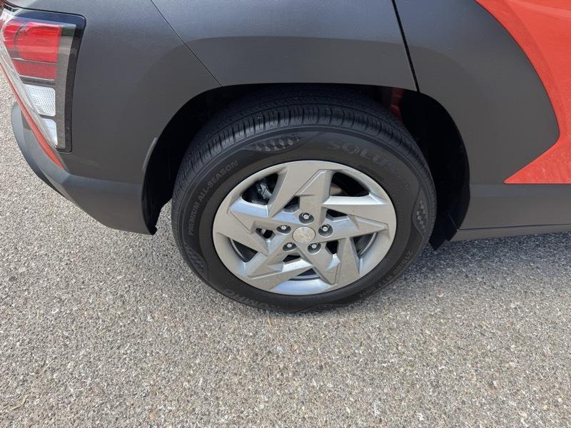 Hyundai Kona SE FWD 2024
