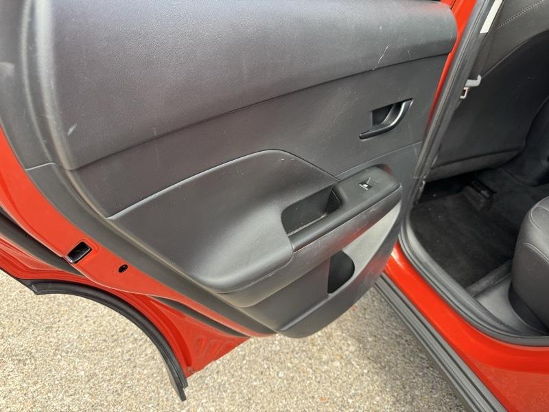 Hyundai Kona SE FWD 2024