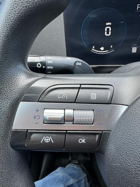 Hyundai Kona SE FWD 2024