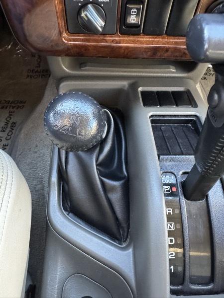 Infiniti QX4 1999 4dr SUV Luxury 4WD 1999