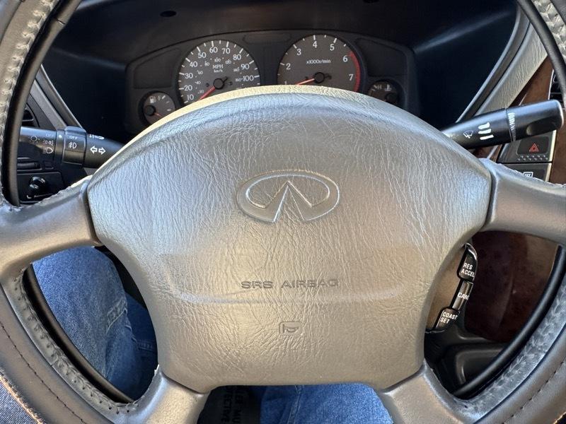 Infiniti QX4 1999 4dr SUV Luxury 4WD 1999