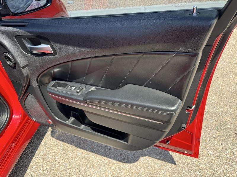 Dodge Charger 4dr Sdn Road/Track RWD 2016