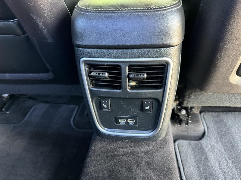 Dodge Charger 4dr Sdn Road/Track RWD 2016