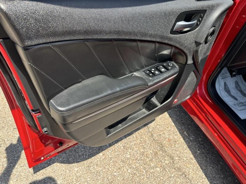 Dodge Charger 4dr Sdn Road/Track RWD 2016