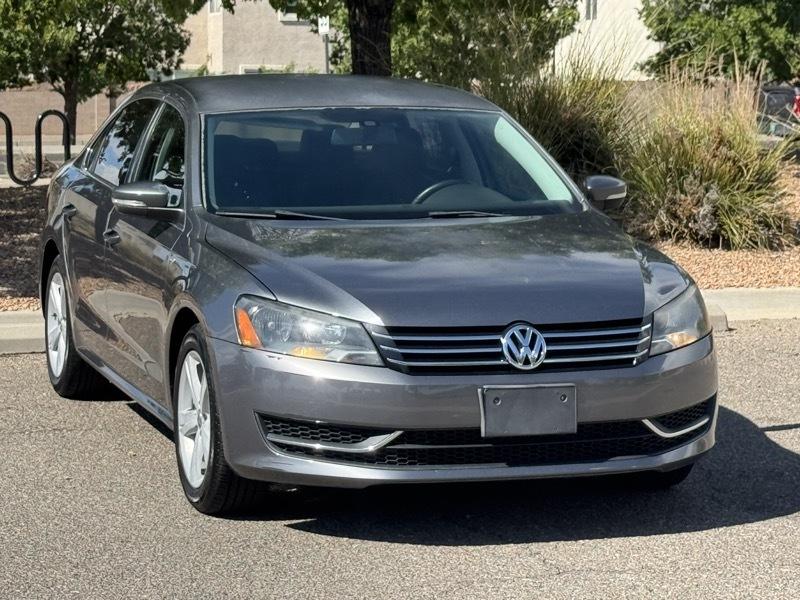 Volkswagen Passat 4dr Sdn 1.8T Auto Wolfsburg Ed PZEV 2014