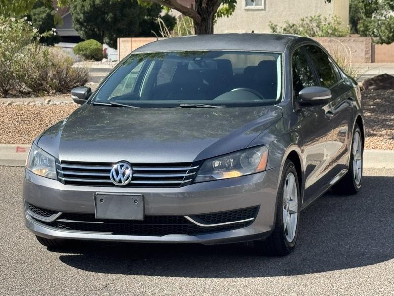 Volkswagen Passat 4dr Sdn 1.8T Auto Wolfsburg Ed PZEV 2014