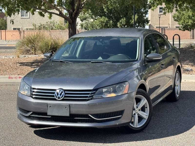 Volkswagen Passat 4dr Sdn 1.8T Auto Wolfsburg Ed PZEV 2014