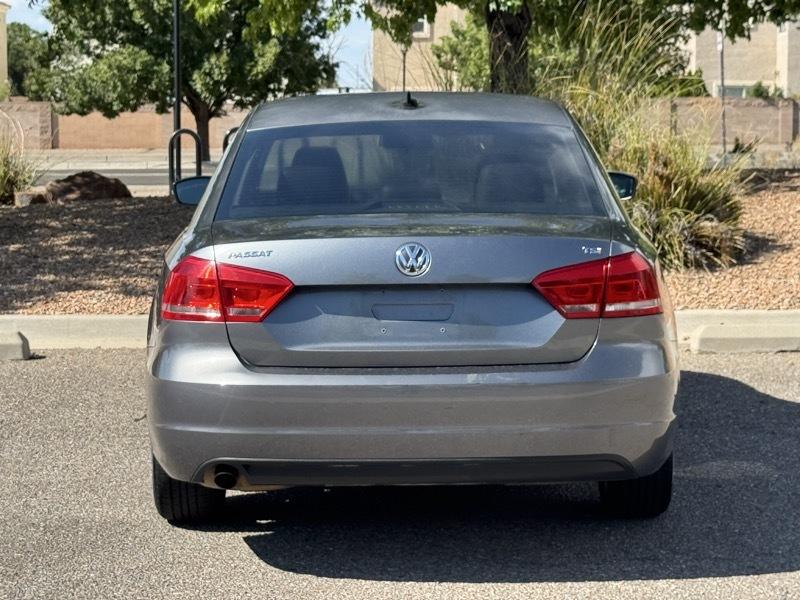 Volkswagen Passat 4dr Sdn 1.8T Auto Wolfsburg Ed PZEV 2014