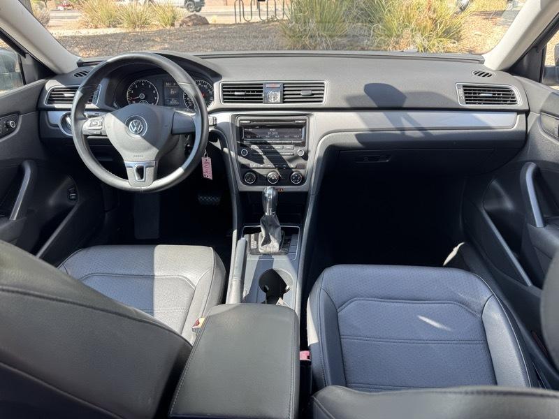 Volkswagen Passat 4dr Sdn 1.8T Auto Wolfsburg Ed PZEV 2014