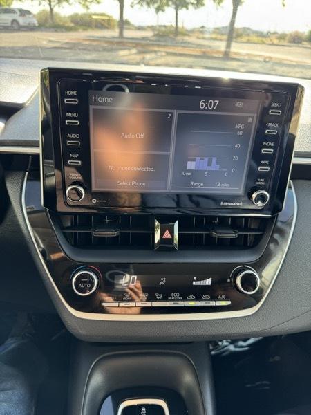 Toyota Corolla LE CVT (Natl) 2021