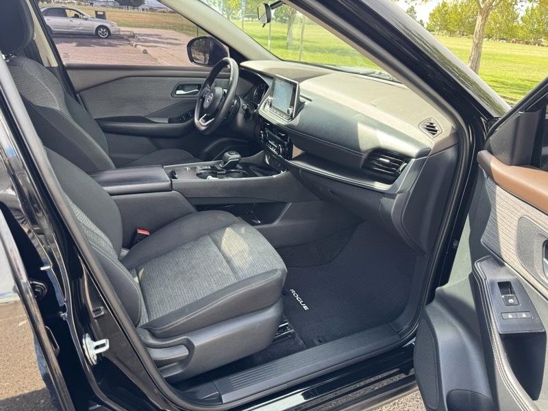 Nissan Rogue FWD SV 2021