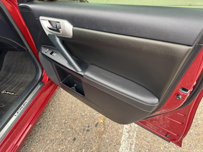 Lexus CT 200h 5dr Sdn Hybrid 2013