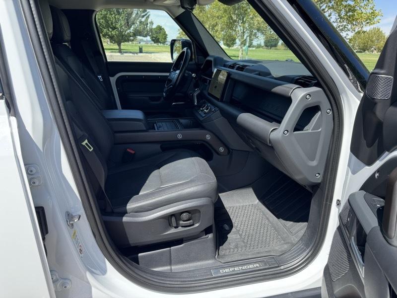 Land Rover Defender 110 X-Dynamic HSE AWD 2022