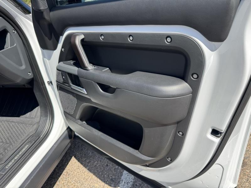 Land Rover Defender 110 X-Dynamic HSE AWD 2022
