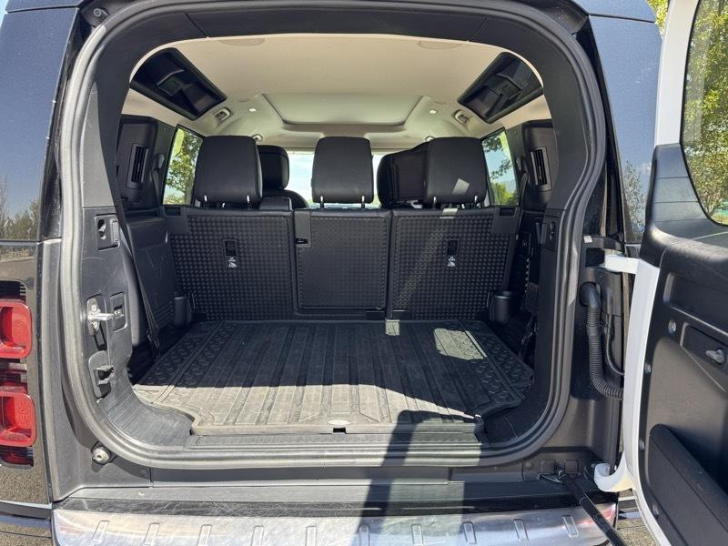 Land Rover Defender 110 X-Dynamic HSE AWD 2022