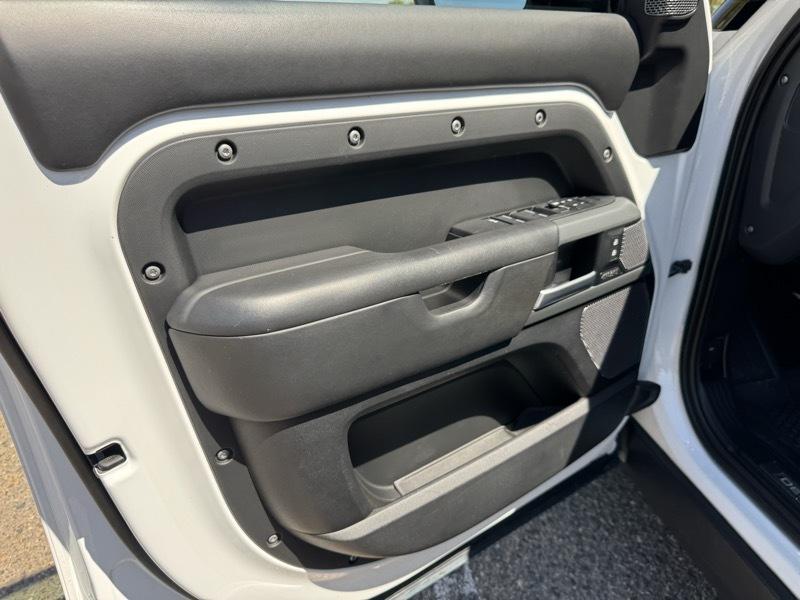Land Rover Defender 110 X-Dynamic HSE AWD 2022