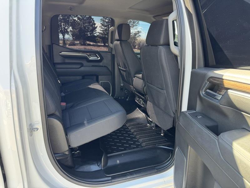 Chevrolet Silverado 1500 4WD Crew Cab 147" LT w/1LT 2023