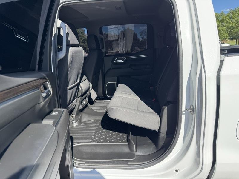 Chevrolet Silverado 1500 4WD Crew Cab 147" LT w/1LT 2023