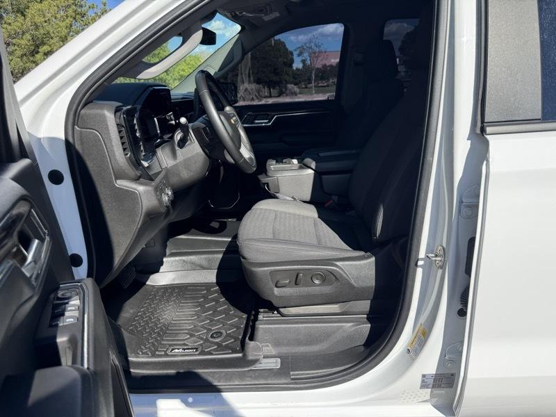 Chevrolet Silverado 1500 4WD Crew Cab 147" LT w/1LT 2023