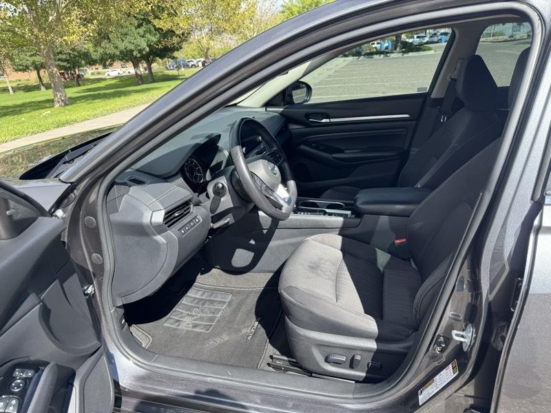 Nissan Altima 2.5 SV Sedan 2022