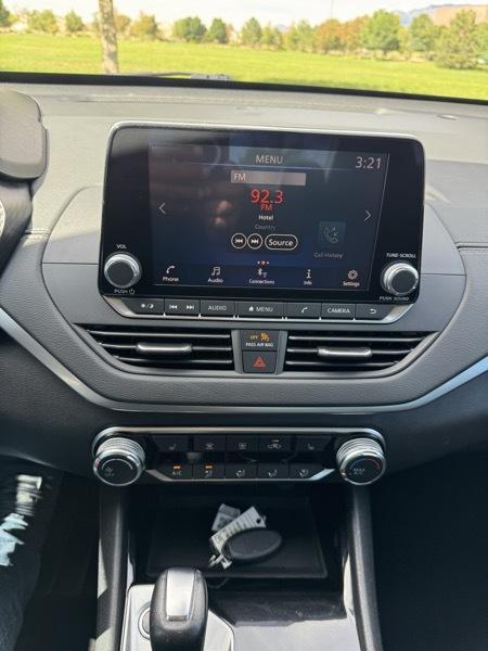 Nissan Altima 2.5 SV Sedan 2022