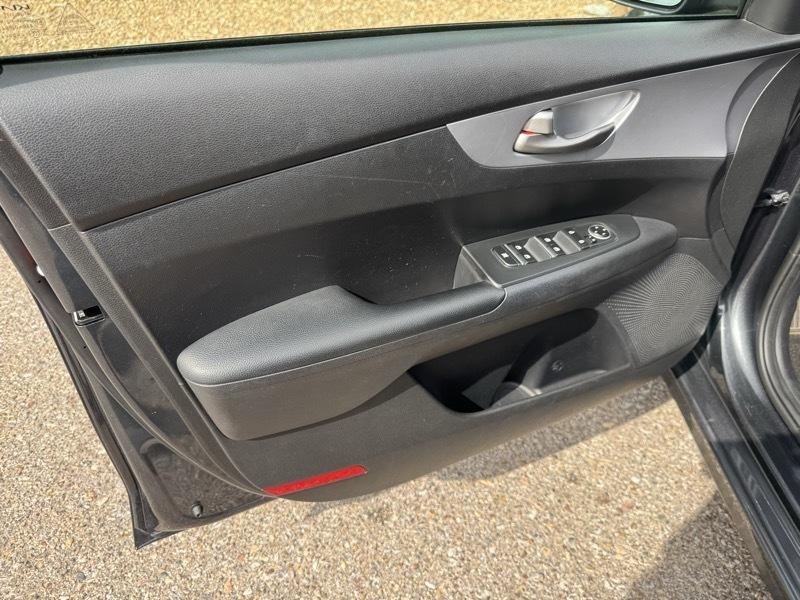 Kia Forte LXS IVT 2022