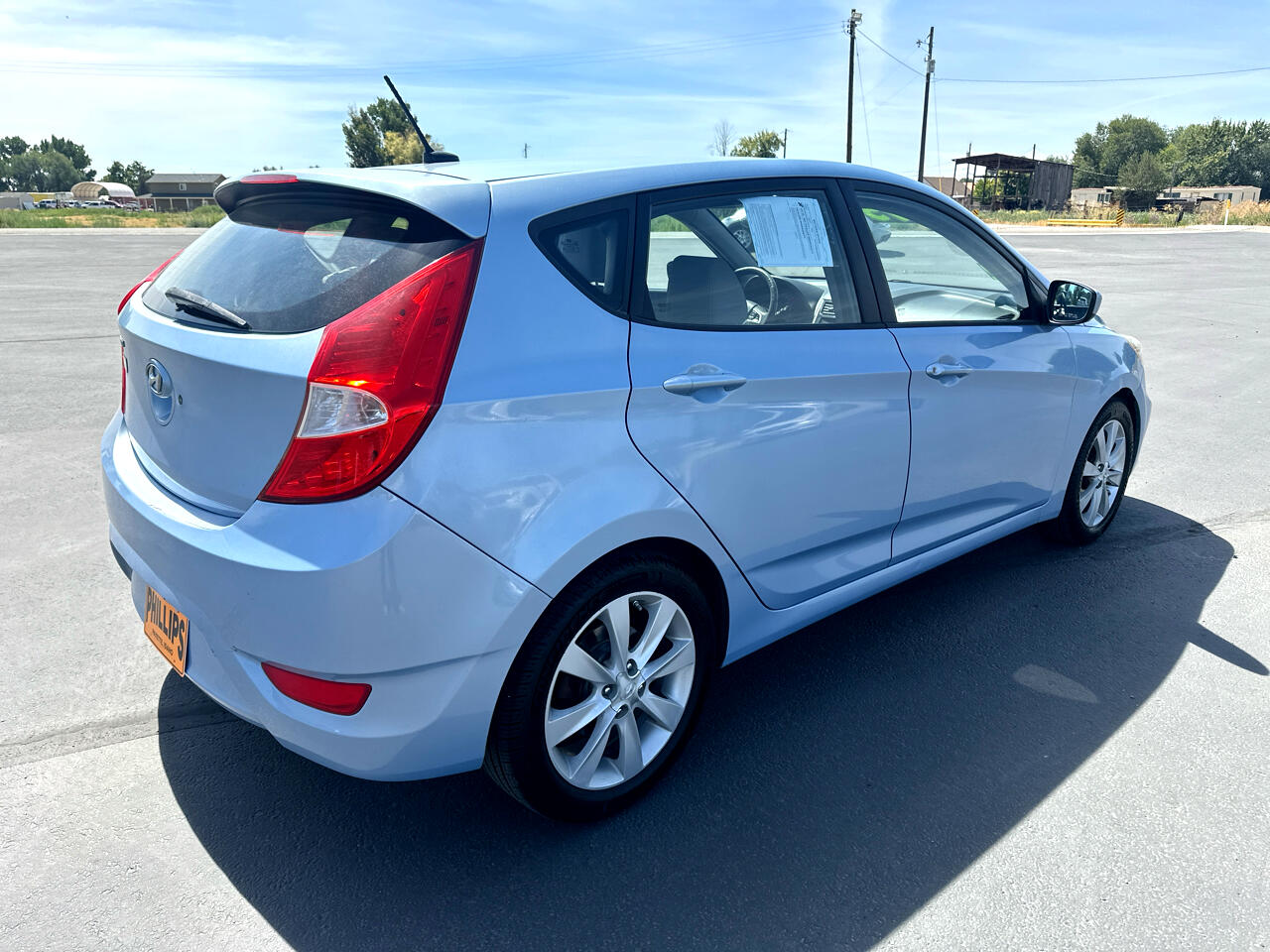 2012 Hyundai Accent SE photo 4