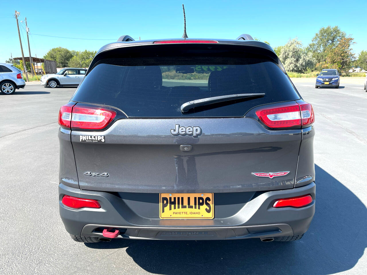 2016 Jeep Cherokee Trailhawk photo 3