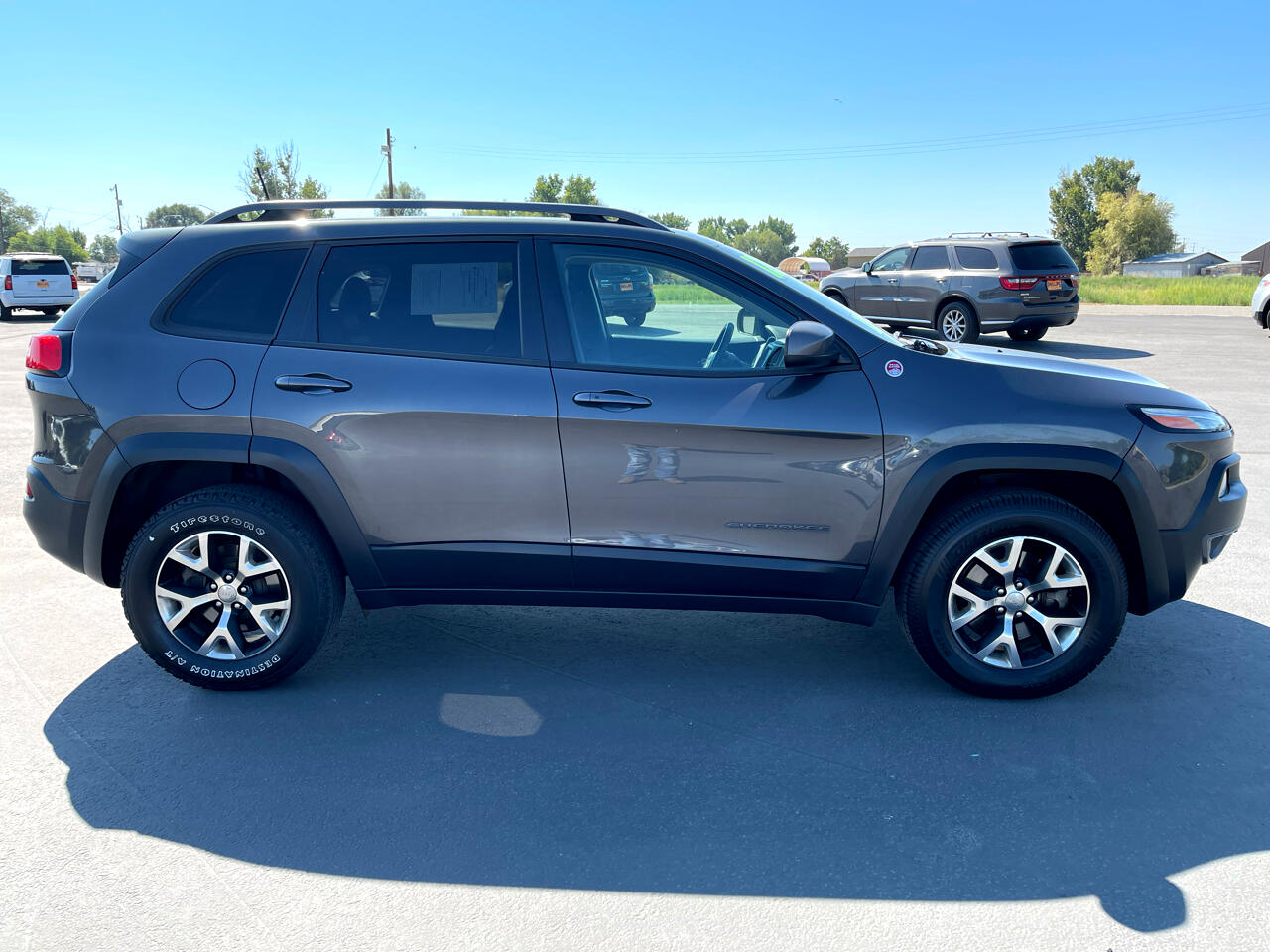2016 Jeep Cherokee Trailhawk photo 5