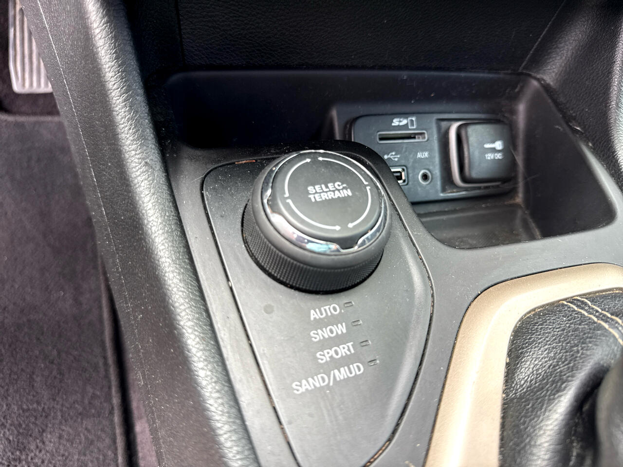 2016 Jeep Cherokee Altitude photo 15