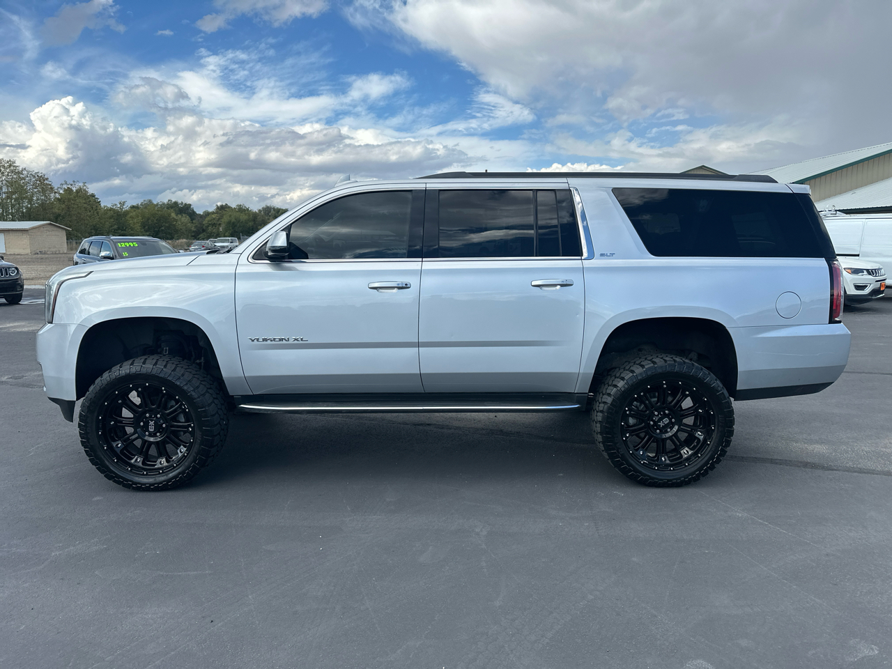 2017 Gmc Yukon XL SLT photo 2