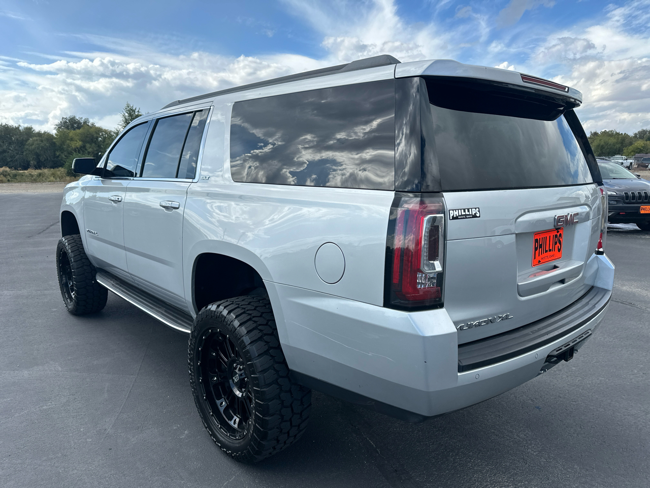 2017 Gmc Yukon XL SLT photo 3