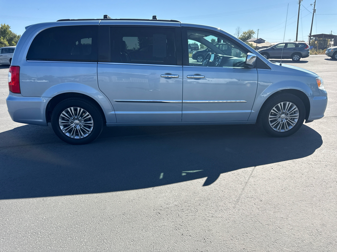 2016 Chrysler Town & Country photo 6