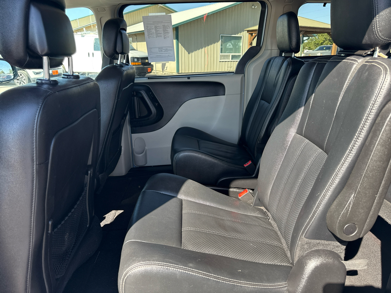 2016 Chrysler Town & Country photo 11