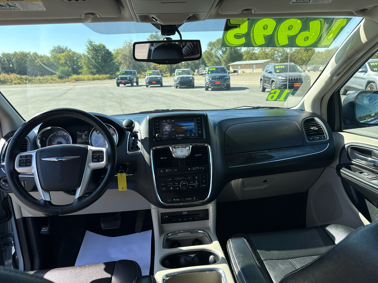 2016 Chrysler Town & Country photo 15